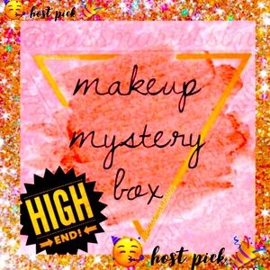 🆓Shipping! 🆕High End Mystery Resellers Box!